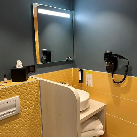 The Originals Boutique, Hotel Le Marmotel, Clermont-Ferrand Clermont-Ferrand