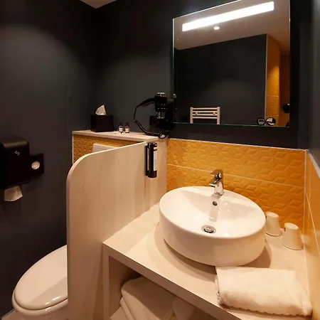 The Originals Boutique, Hotel Le Marmotel, Clermont-Ferrand 3* Clermont-Ferrand